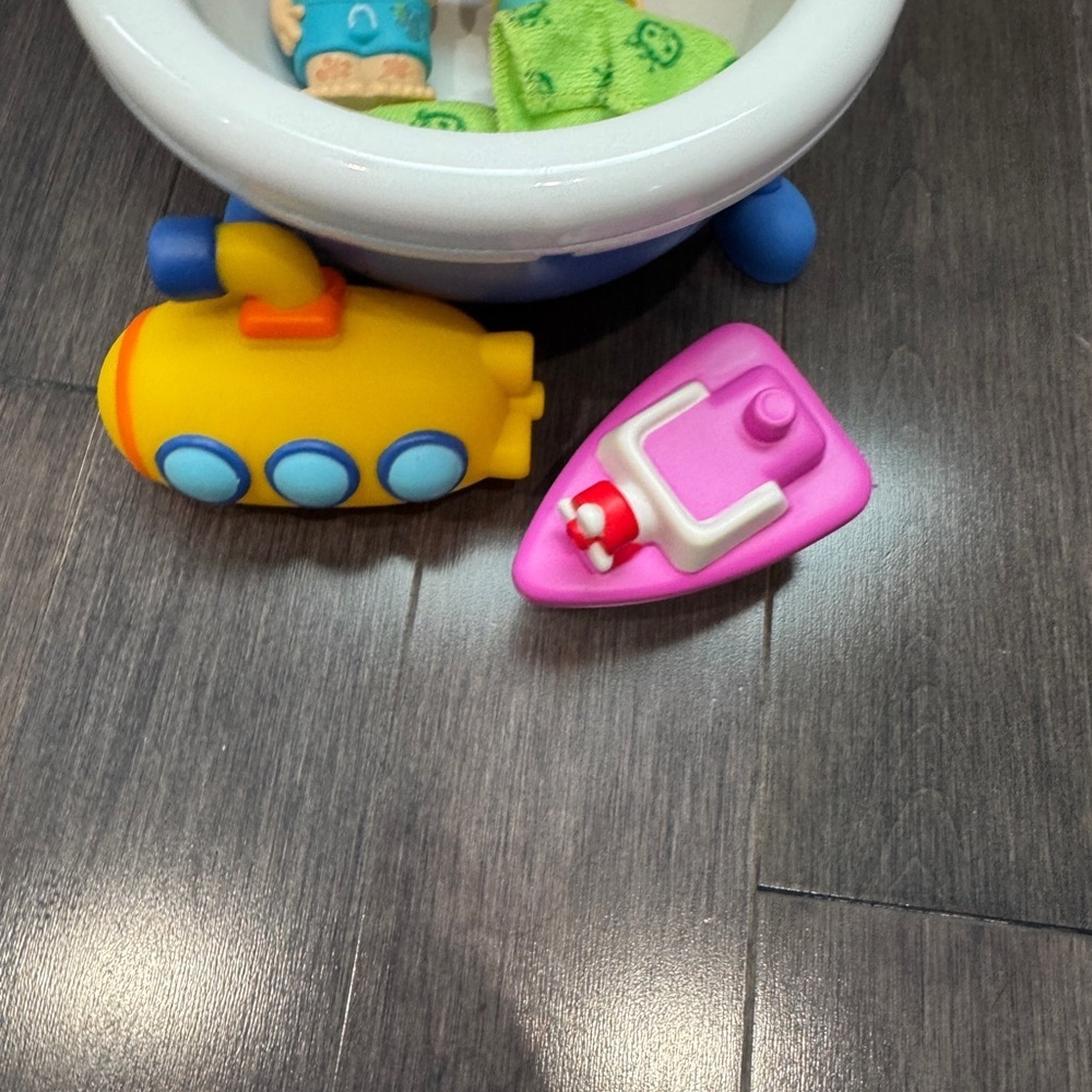 NWOT Cocomelon JJ Tom Tom Electronic Water Activated Bathtime Playset Toys - Picture 6 of 11